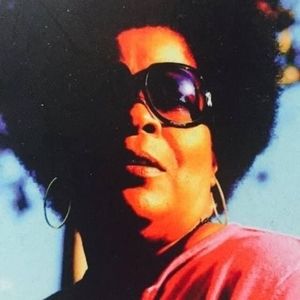 Meet your Posher, Joyce